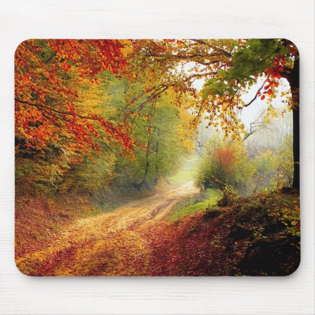 Tapis De Souris Autumn Leaves and Trees Covering Dirt Road (Devant)