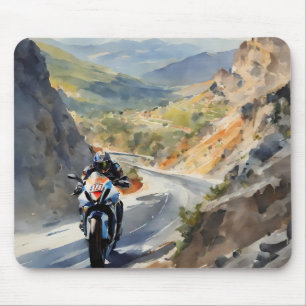Tapis De Souris Aventure à grande vitesse dans un paysage montagna
