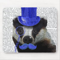 Badger avec chapeau bleu et moustache