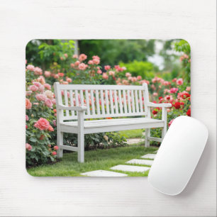 Tapis De Souris Banc blanc dans un jardin Rose d'été
