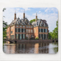 Beau château de Duivenvoorde à Voorschoten