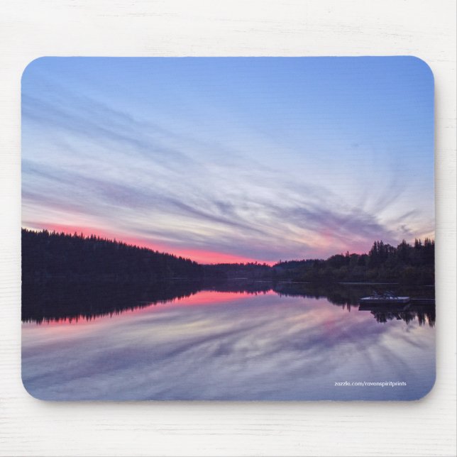 Tapis De Souris Beau coucher de soleil sauvage sur le lac Photo (Devant)