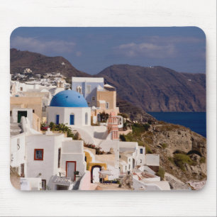 Tapis De Souris Beau village d'Oia avec des bâtiments blancs