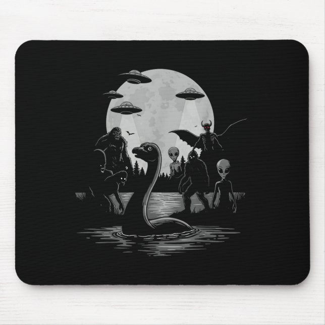 Tapis De Souris Bigfoot Ufo Loch Ness Monster Mothman And Aliens!  (Devant)