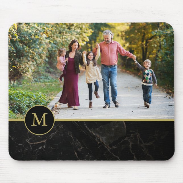 Tapis De Souris Black Marble Tan Monogram Family Photo (Devant)