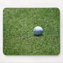 Boule de golf sur Green