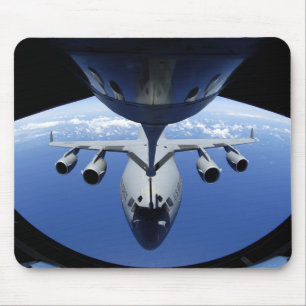 Tapis De Souris C.A. - 17 Globemaster III reçoit le carburant