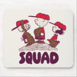 Tapis De Souris cacahuètes | Équipe de baseball<br><div class="desc">Ce dessin super mignon Peanuts présente Schroeder,  Charlie Brown & Lucy sur la butte du lanceur.</div>