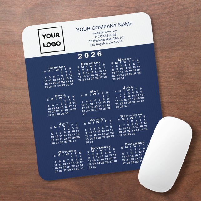 Tapis De Souris Calendrier 2026 Logo Entreprise Texte Bleu Marine  (2026 Calendar Business Logo Text Navy Blue White Mouse Pad, in situ)