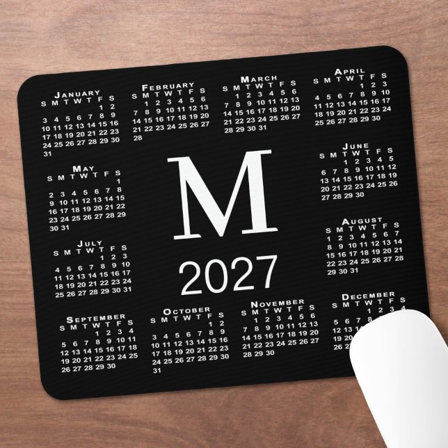 Tapis De Souris Calendrier 2027 Monogramme Noir Blanc (Black White Monogram 2027 Calendar Mouse Pad in situ)
