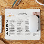 Tapis De Souris Calendrier personnalisé du logo commercial Marketi<br><div class="desc">Ce calendrier professionnel moderne mousepad est fait sur mesure avec le nom de votre entreprise professionnelle sous le nom de l'agent dans la typographie chic. Cet aimant de calendrier minimaliste noir et blanc présente votre logo d'un côté et une photo personnalisée de l'autre. Outils de marketing contemporain pour une société...</div>