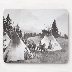 Tapis De Souris Camp de Teepee de Natif américain, Montana, c.1900