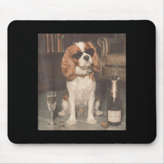 Tapis De Souris Cavalier King Charles buvant du champagne drôle