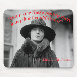 Tapis De Souris Ce qui sont ces jeunes hommes faisant que je ne