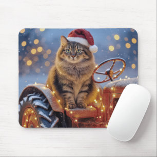 Tapis De Souris Chat de Noël Maine Coon sur un vieux tracteur