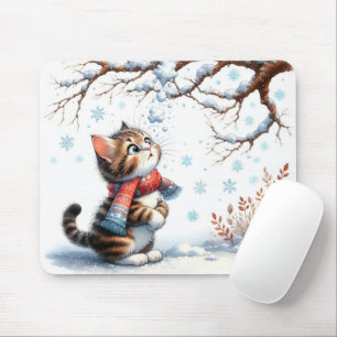 Tapis De Souris Chaton regardant la neige tomber d'une branche