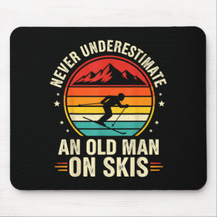 Tapis De Souris Chemise de ski vintage ne sous-estimez pas un viei