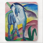 Tapis De Souris Cheval bleu (animal mignon) (par Marc Franz)<br><div class="desc">Ce dessin présente un tableau de l'artiste allemand Franz Marc (1880-1916). Il montre un beau cheval aux cheveux bleus. Il se dresse dans un arrière - plan très coloré, dans différentes nuances de rose, vert, jaune, bleu, violet et rouge. Le cheval se tient également à côté d'un plante vert. L'oeuvre...</div>