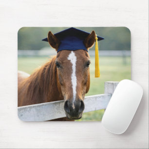 Tapis De Souris Cheval portant une toque de diplômé