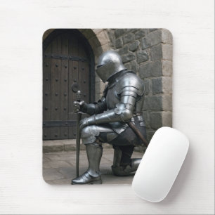 Tapis De Souris Chevalier agenouillé à la porte du château