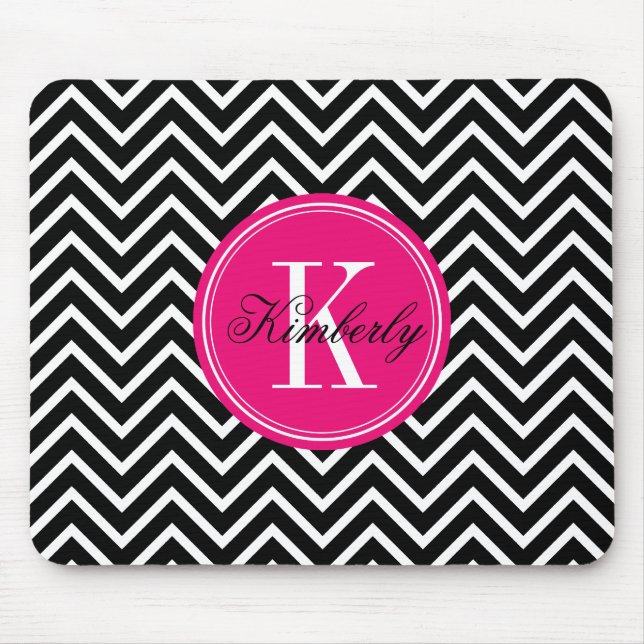 Tapis De Souris Chevron noir et blanc avec le monogramme rose (Devant)