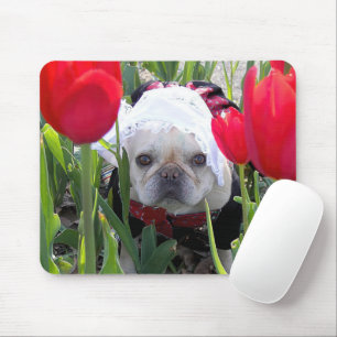 Tapis De Souris Chien-taureau français dans un jardin de tulipes h