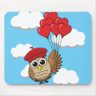 Tapis De Souris Chouette mignonne volant avec des ballons de coeur