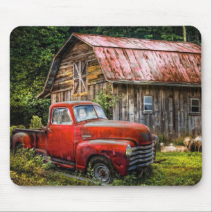 Tapis De Souris Cool Rusty Vieux Camion de ramassage sur la ferme