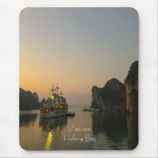 Tapis De Souris Coucher de soleil à Halong Bay Vietnam Coque-Mate