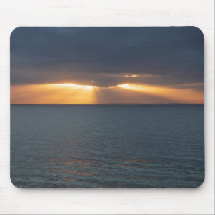 Tapis De Souris Coucher de soleil sur l'océan brisant les nuages