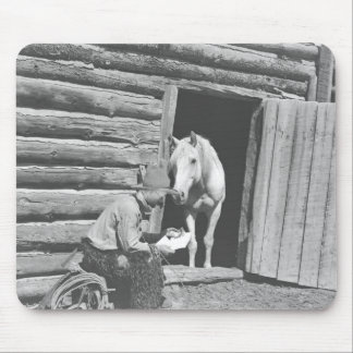Tapis De Souris Cowboy lisant une lettre avec un cheval