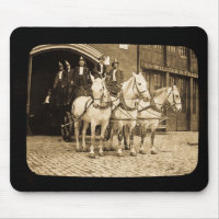 Crochet et compagnie de pompiers hippomobiles
