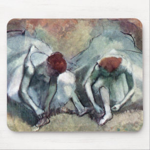 Tapis De Souris Danseuses Lacant leurs Chaussures par Edgar Degas