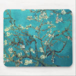 Tapis de souris de fleurs d'amande de Van Gogh<br><div class="desc">Branches de Van Gogh avec le tapis de souris de fleur d'amande. Huile sur la toile à partir de 1890. Accompli chez Auvers-sur-Oise, les branches avec la fleur d'amande est l'une des peintures les plus populaires de Van Gogh. Les arbres d'amande de floraison ont prouvé une source cohérente d'inspiration dans...</div>