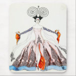Tapis de souris de mode d'art déco de Georges<br><div class="desc">Tapis de souris de mode d'art déco. Illustration d'art déco à partir de 1921. L'artiste français Georges Barbier était l'un des illustrateurs d'art déco les plus célèbres des années 1920, il a dépensé la majeure partie de sa carrière illustrant les dames élégantes et les couples romantiques. Ce travail dépeint une...</div>