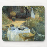 Tapis De Souris Déjeuner de Claude Monet, impressionnisme Vintage<br><div class="desc">Le Luncheon (1876) de Claude Monet est un tableau vintage de la nature aux beaux-arts de l'impressionnisme qui présente un déjeuner pique-nique de printemps dans le jardin avec thé de l'après-midi. Un enfant joue tranquillement sur le sol avec des jouets. À propos de l'artiste : Claude Monet (1840-1926) est un...</div>