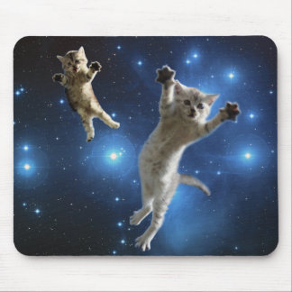 Tapis De Souris Deux chats de l'espace flottant autour de la