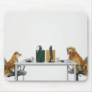 Tapis De Souris Deux chiens portant cravate et lunettes, assis sur