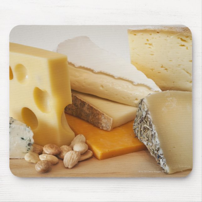 Tapis De Souris Divers fromages sur la planche à découper (Devant)
