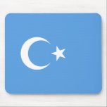 Tapis De Souris Drapeau ouïghour du Turkestan oriental (Uyghurista<br><div class="desc">Ce dessin est orné du drapeau national de la Première République du Turkestan oriental, qui fut une république islamique sécessionniste de courte durée fondée en 1933. Le drapeau est connu sous le nom de Kökbayraq (К ө к а б р de la ), qui signifie "drapeau du ciel" ou "drapeau...</div>