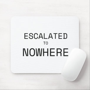 Tapis de souris du bureau typographique Escalated 