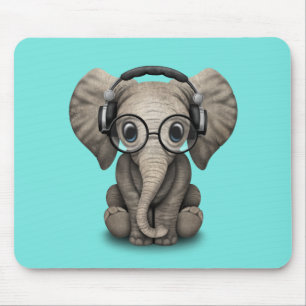 Tapis De Souris Écouteurs de port et verre du DJ d'éléphant mignon