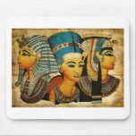 Tapis De Souris Égypte ancienne 3<br><div class="desc">Belle oeuvre d'art de l'Égypte antique. Ces photos sont en fait des images trouvées sur les murs dans des pyramides et d'autres endroits à travers l'Egypte. Colorés et magnifiques, ils fabriquent des produits fins qui se démarquent vraiment dans une pièce.</div>