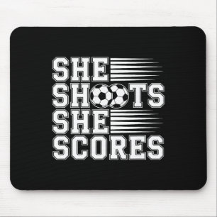 Tapis De Souris Elle tire, elle marque Citation de football pour f