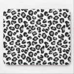Tapis De Souris Empreinte de léopard en noir et blanc avec gris<br><div class="desc">Tapis de souris dans un imprimé textile numérique dans un motif léopard texturé - taches léopard en noir,  accentué de gris argenté / gris,  sur un arrière - plan blanc</div>