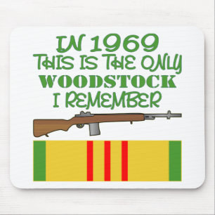 Tapis De Souris En 1969 The Only Woodstock I Remember Vietnam