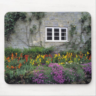 Tapis De Souris Europe, Angleterre, Teffont Magna. Fleurs rempliss