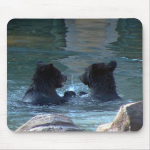 Tapis de souris fête de natation d'ours grizzly