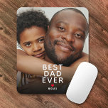 Tapis De Souris Fête des pères photo de meilleur papa jamais<br><div class="desc">Un tapis de souris en fête des pères moderne avec une photo de famille imprimée pour vous remplacer par la vôtre,  le mignon dicton "meilleur papa jamais",  un coeur rouge,  et le nom des enfants.</div>