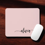 Tapis De Souris Fille rose rousse Vierge Script Monogramme Nom Mod<br><div class="desc">Monogramme rose Dusty Ajoutez Votre Propre Nom Mousepad (Pad Souris). Cela rend le cadeau parfait pour 16 ans,  mariage,  douche nuptiale,  anniversaire,  baby shower ou bachelorette pour quelqu'un qui aime le luxe glam et les styles chic.</div>